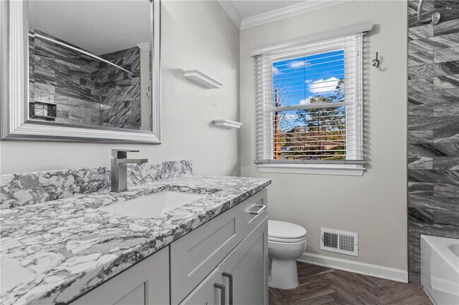 Building Photo - 1106 Aurora Ct