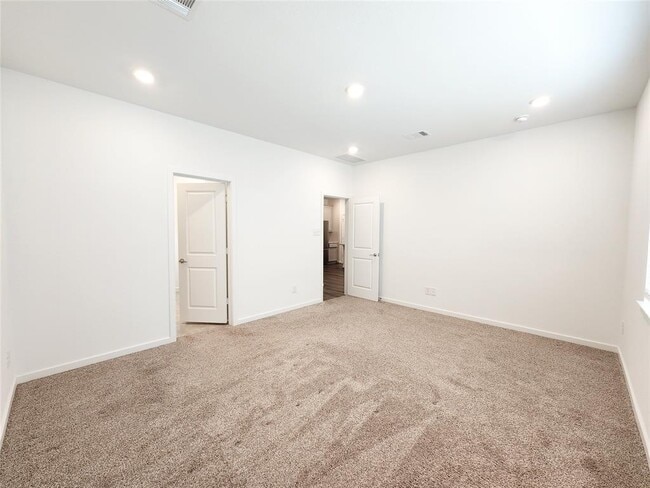 Building Photo - 7230 Greenbriar Bnd Ct