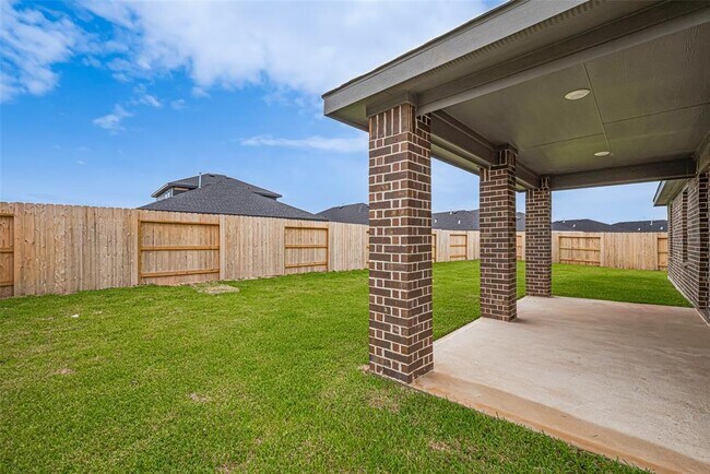 Building Photo - 27306 Sunterra Village Dr