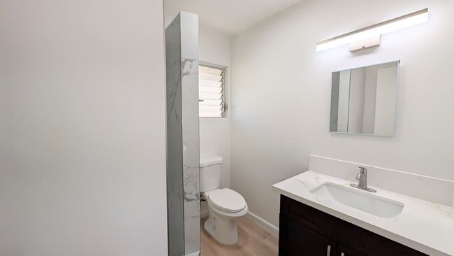 Building Photo - Newly Remodeled 2 bed 2 Bath Townhouse at Waialae Gardens in Kahala