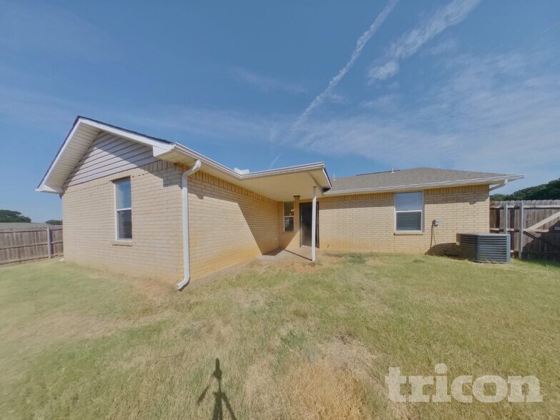 Building Photo - 215 Bobbie Ann Ct