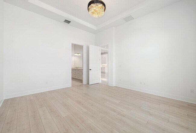 Building Photo - 9516 St Germain Dr