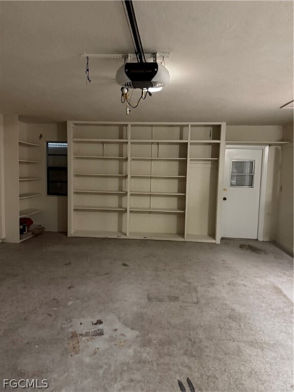 Building Photo - 234 Oakside St