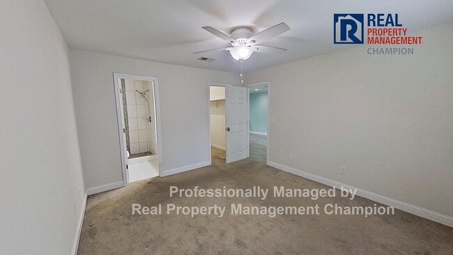Building Photo - Beautiful Upper Level Condo with Convenien...