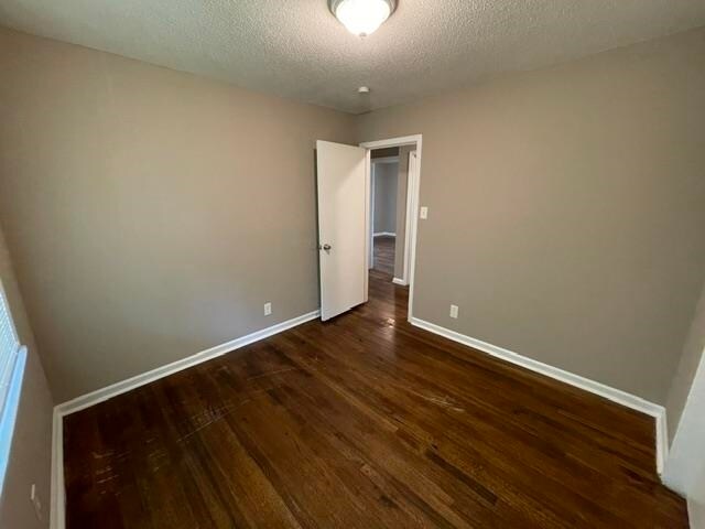 Building Photo - 3270 Frayser View Dr