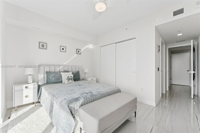 Building Photo - 3131 NE 7th Ave