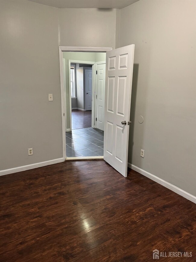 Building Photo - 260 Amherst St