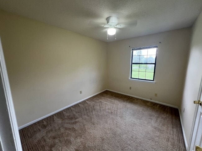 Building Photo - Home for Rent