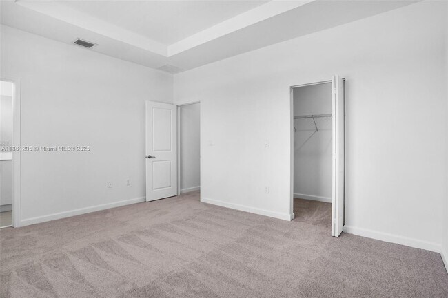 Building Photo - 2664 SE 28th St