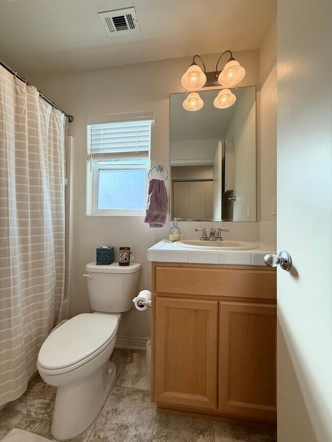 Building Photo - Templeton Ranch 3 Bedroom 2 Bathroom Single Family Home Available 3/15/26