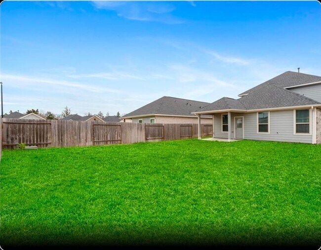 Building Photo - 31314 Spotted Saddle Hollow