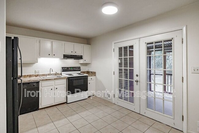 Building Photo - 162 Jockey Club Dr