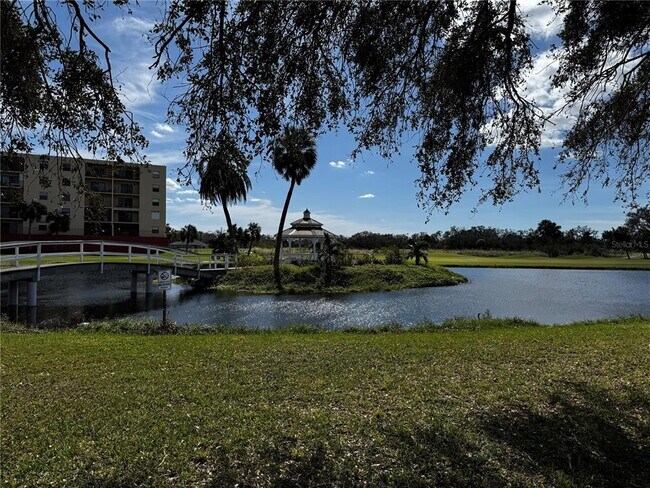 Building Photo - 2320 Terra Ceia Bay Blvd