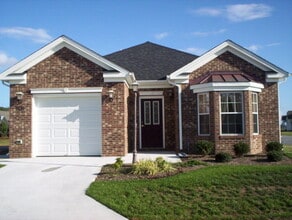 Building Photo - 329 Egret Ct