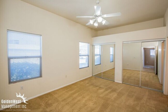 Building Photo - Bright & Inviting 2Bdm 2Ba Condo in Whitney - MI Special