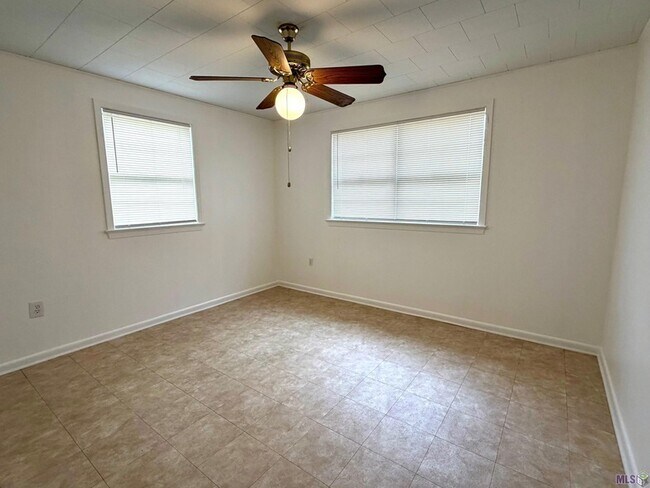 Building Photo - 43063 Black Bayou Rd