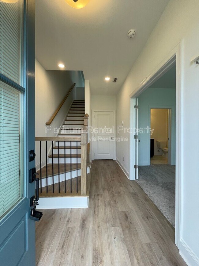 Building Photo - 5221 Riden Ct