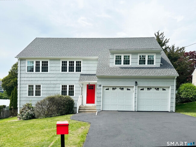 Building Photo - 38 Pepperbush Ln