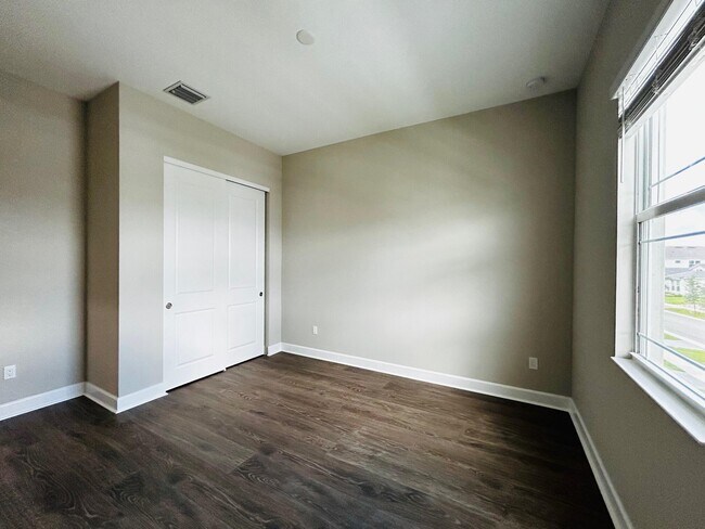 Building Photo - 5468 Pecan Dr