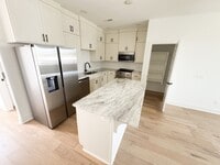 Building Photo - 1442 E Huntsville Rd