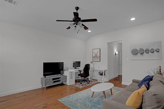 Building Photo - 1118 Maverick Dr