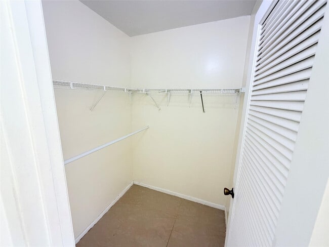 Building Photo - 3445 NW 44th St