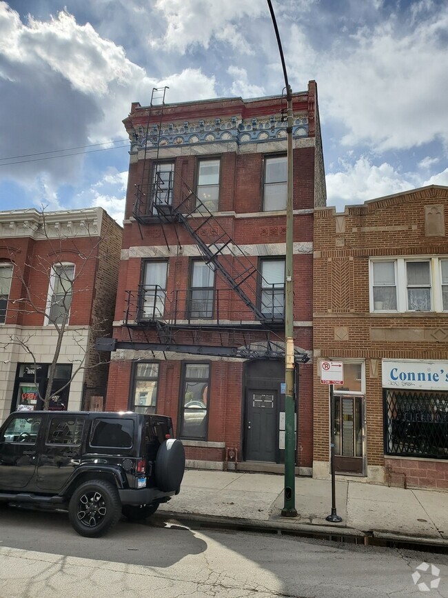 Building Photo - 1528 N Ashland Ave