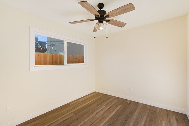 Building Photo - Completely remodeled 2 bd/1ba in charming ...