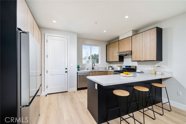 Building Photo - 800 N Amelia Ave