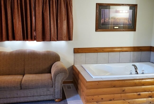 Building Photo - 2643 IL-178