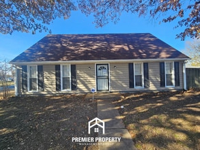 Building Photo - 6622 Amersham Dr