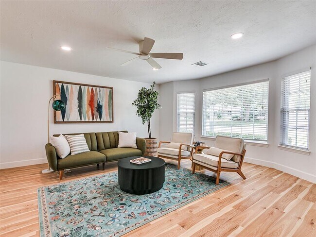 Building Photo - 2304 NW 56th Terrace