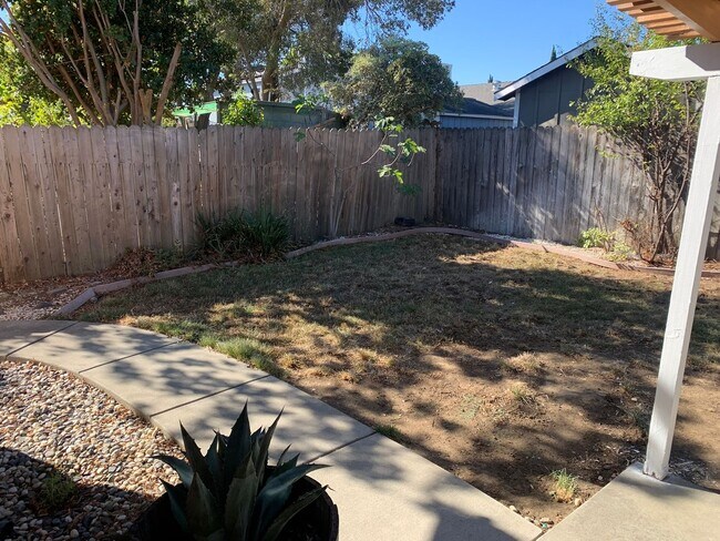 Building Photo - Upgraded Suisun City Home Available NOW!