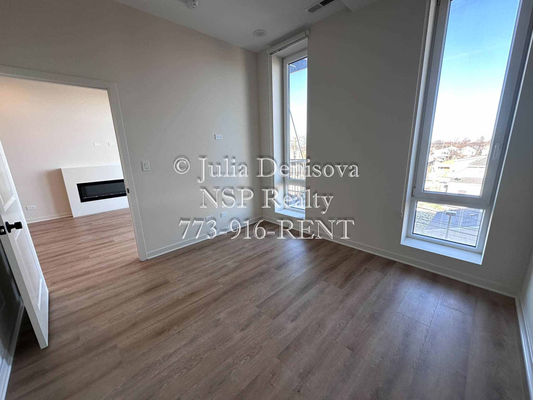 Building Photo - 3207 N Narragansett Ave