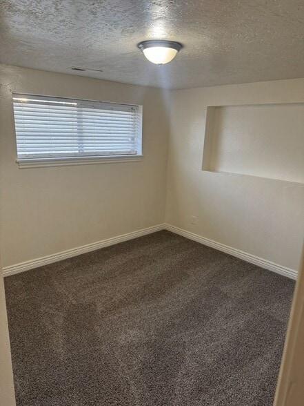 Building Photo - 4481 S Woodgrove Dr
