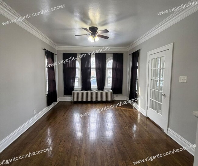 Building Photo - 3 Large Bedrooms • 1 Full Bathroom. A clean, spacious home ready for immediate move-in.