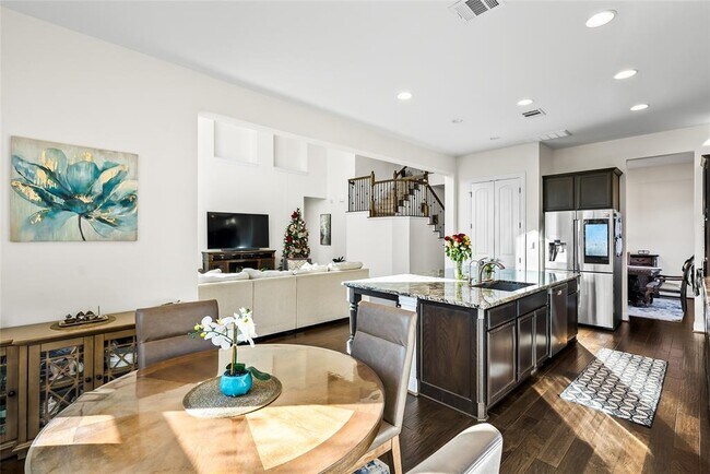 Building Photo - 5221 Cedro Elm Dr