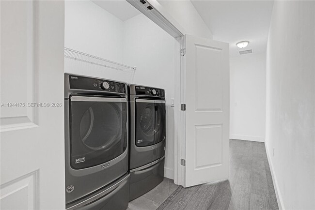 Building Photo - 4518 E Aqua Bella Ln