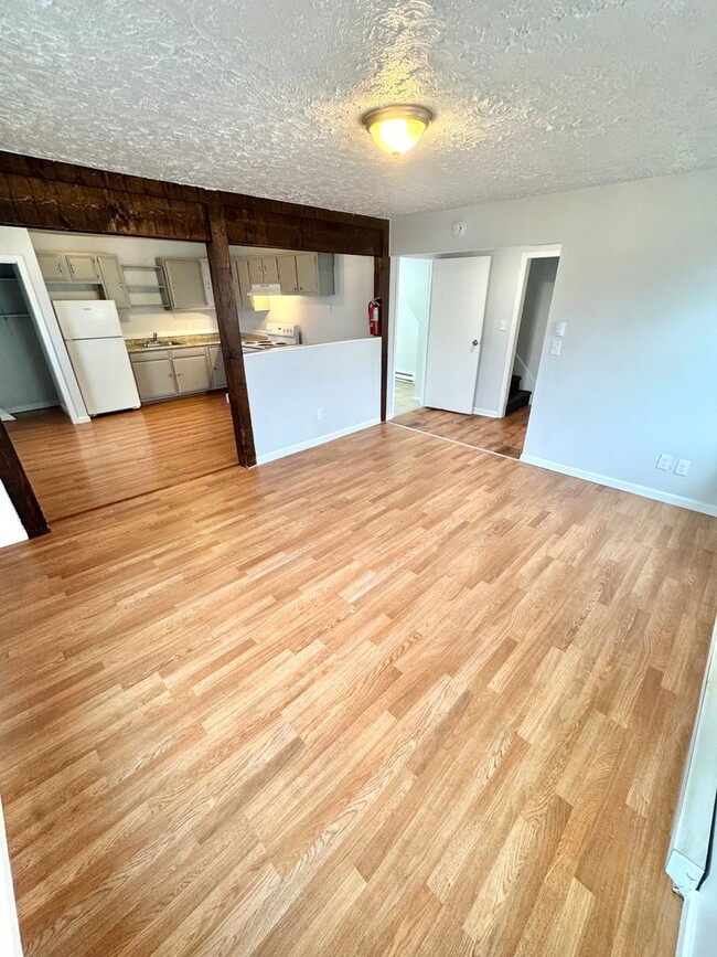 Building Photo - 1102 Second Street