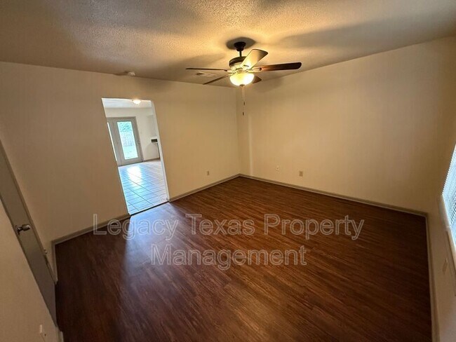 Building Photo - 1607 McAnear St