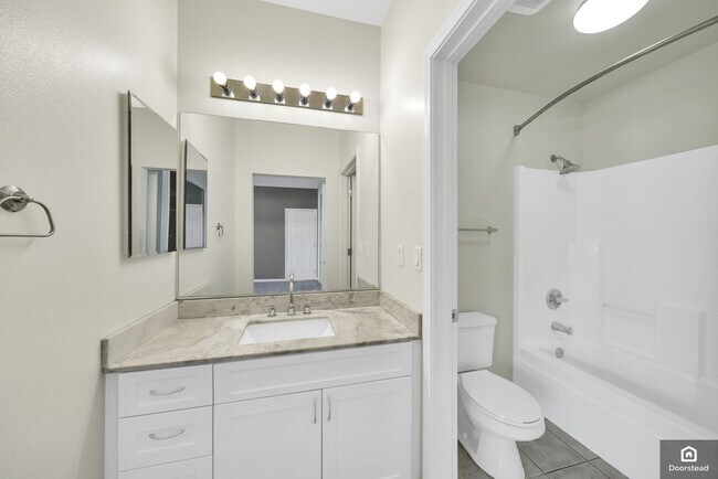 Building Photo - 769 Bryn Mawr Ct