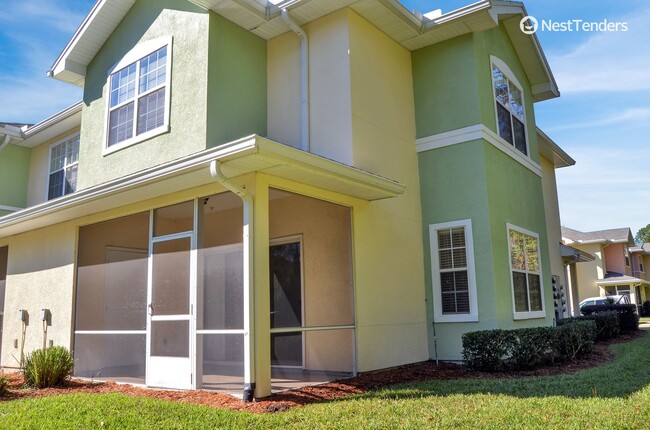 Building Photo - Beautiful End Unit Townhome in Fernandina ...