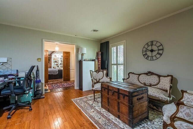 Building Photo - 2925 Fernway Dr