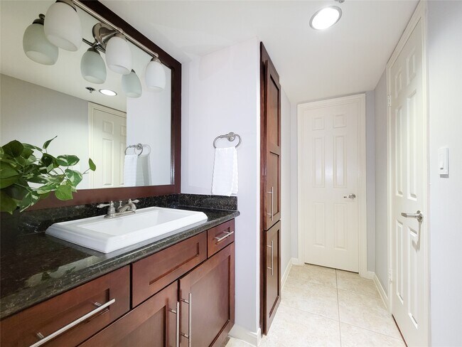 Building Photo - 3525 Sage Rd