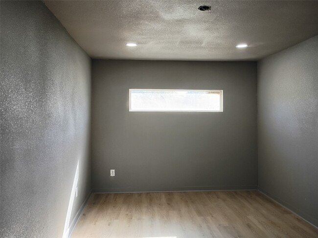 Building Photo - 5617 Malmedy Rd