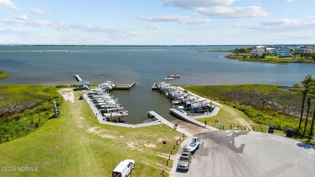 Building Photo - 107 Bogue Harbor Ct