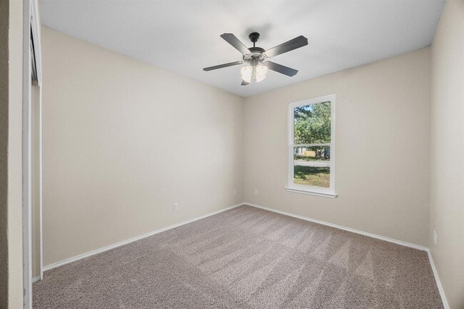 Building Photo - 4409 Woodstock Dr