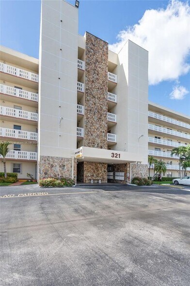 Primary Photo - 321 SE 3rd St