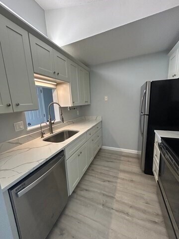 Building Photo - 32 Maple Crest Cir