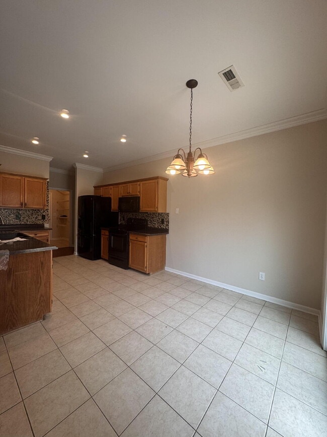 Building Photo - Spacious 4-Bed, 2.5-Bath Home in Mauldin –...